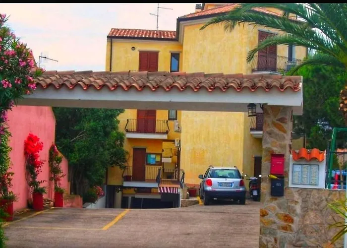 Mimosa Con Parcheggio Privato E Vista Mare Ла-Маддалена