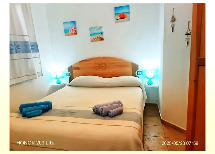 Mimosa Con Parcheggio Privato E Vista Mare * Ла-Маддалена